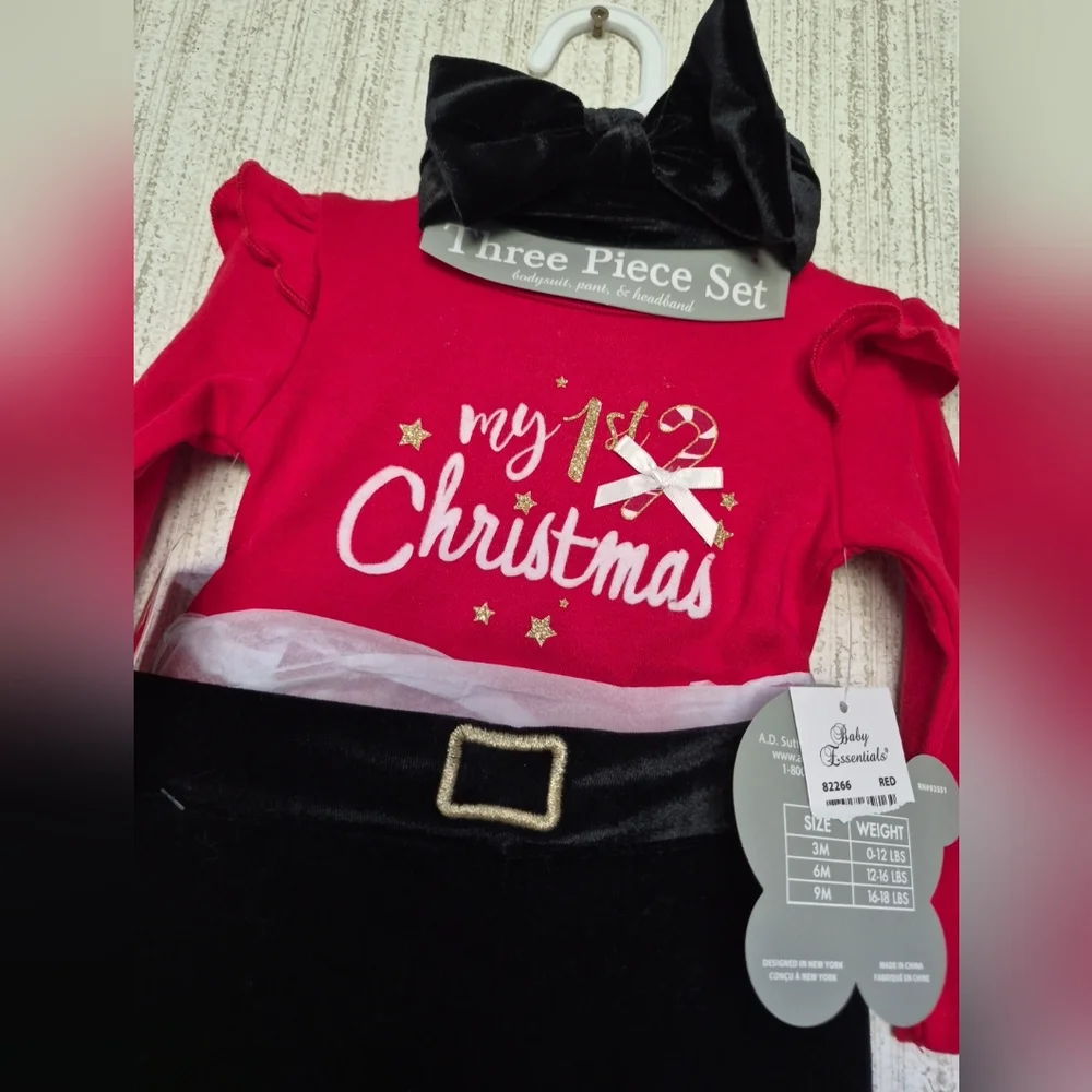 NWT Baby Essentials Size 9 Months Girls Christmas Outfit